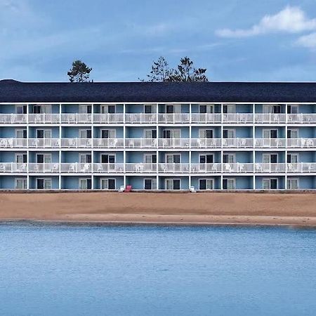 Fairview Beachfront Inn Mackinaw City Εξωτερικό φωτογραφία