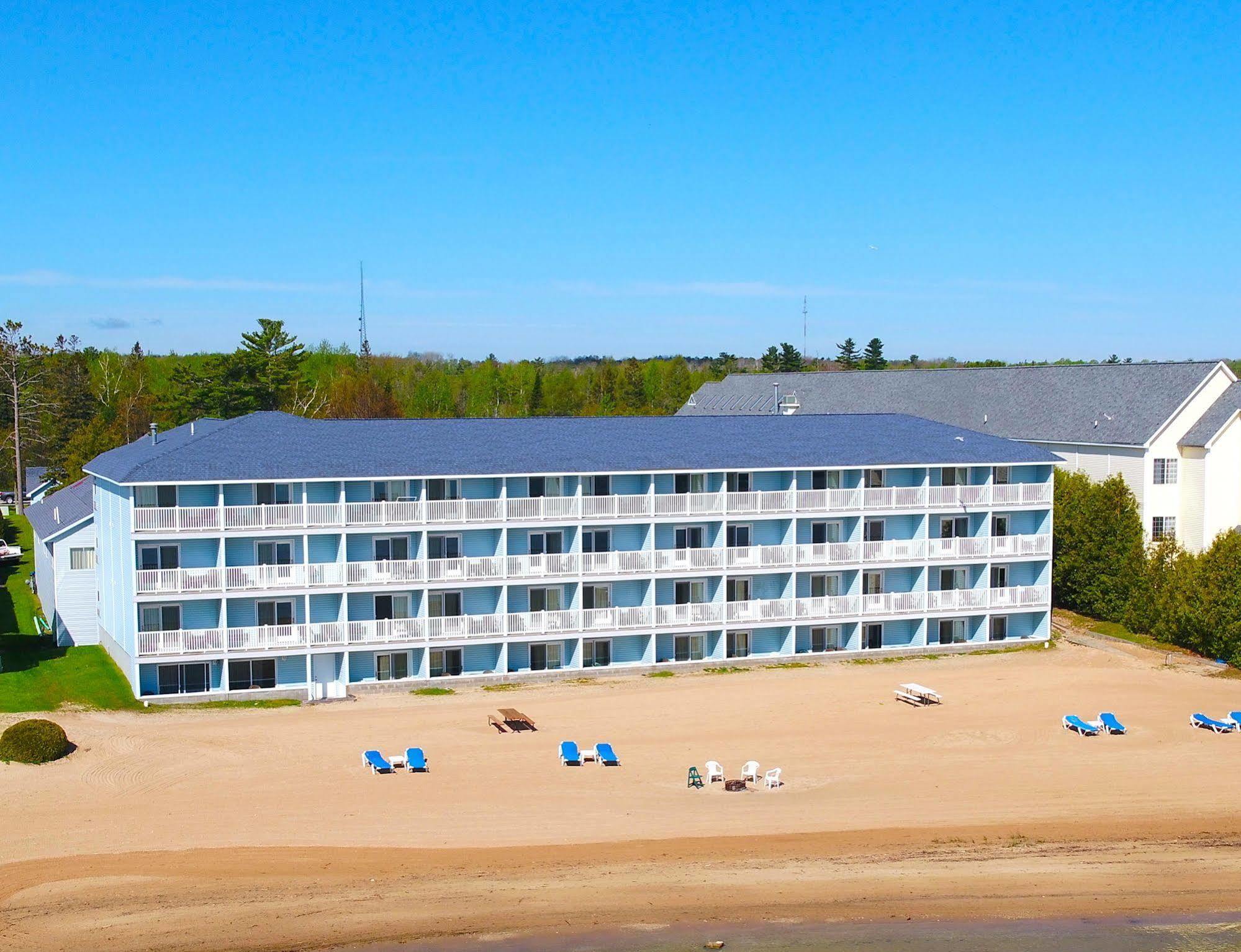 Fairview Beachfront Inn Mackinaw City Εξωτερικό φωτογραφία